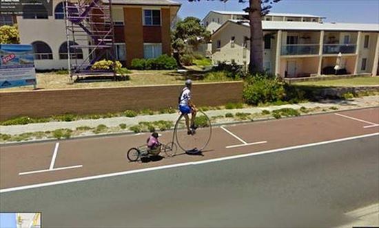 Googleストリートビューが、とらえた奇妙な衝撃写真