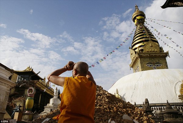 ネパール地震ビフォーアフター　街が一瞬で瓦礫の山になる地震の恐ろしさ