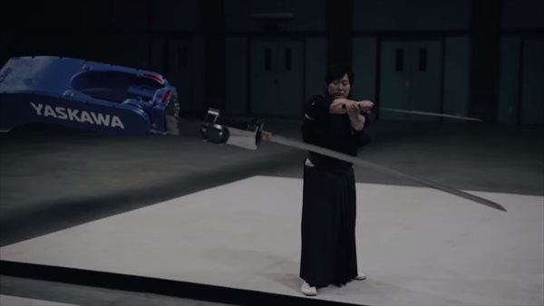 剣士の動きを完コピ！　安川電機が製作した「居合切り」を披露するロボット動画！