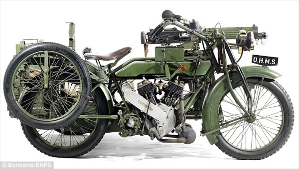 実働車！第一次世界大戦で作られた100年前の機関銃付バイクがオークションへ
