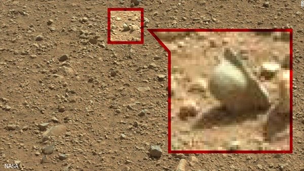ピラミッドに人魚・宇宙船！？　探査機が火星で撮影した謎の物体！11点！！