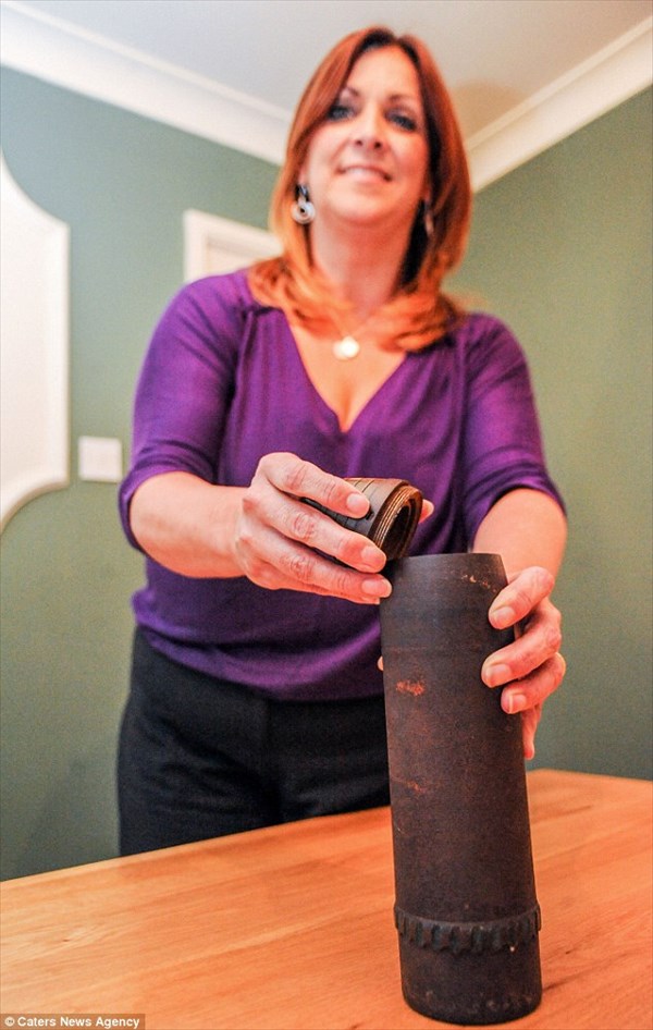 不発弾を30年間花瓶として使用していた女性　ドキュメンタリー番組で発覚