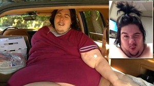 体重352キロの男性　減量治療中に内緒でピザを注文→強制退院→車上生活へ
