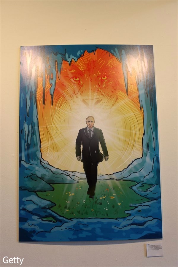 右も左もプーチン一色！　ウラジーミル・プーチンを題材した作品だけの展示会！