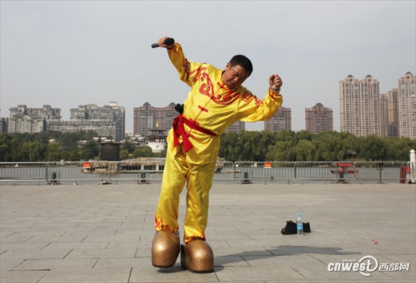 これが中国4千年の技だ！中国の超人3名が集結！　陝西省でパフォーマンス披露