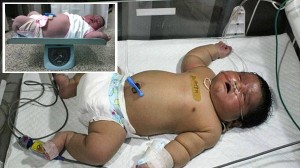 インドで巨大な赤ちゃん誕生！　体重6.7キロ！自然分娩でわずか15分で出産