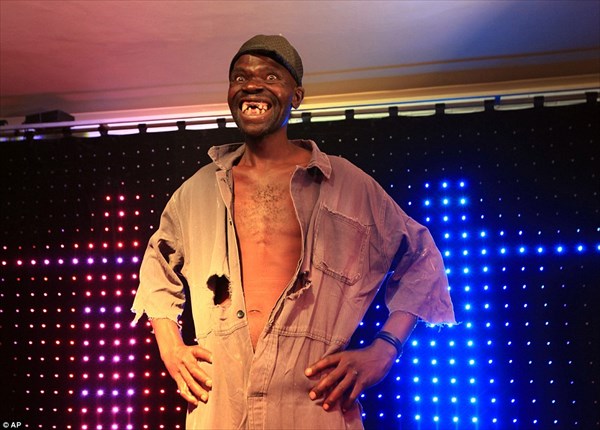 ジンバブエでおこなわれた「醜い男コンテスト」　優勝者のインパクトが半端ない