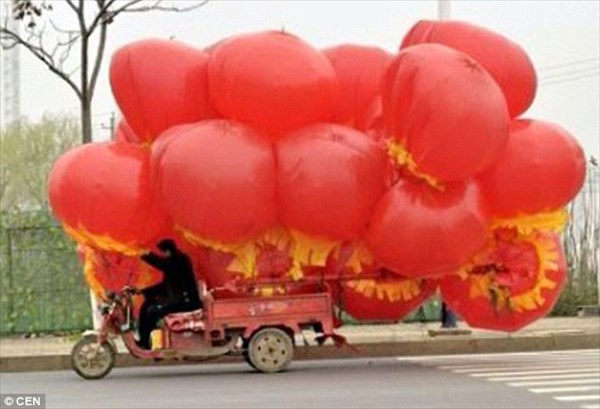 過去10年間に目撃された中国の危険運転＆過積載を中国メディアが発表