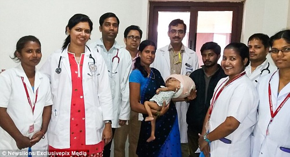 水頭症の少年を救え！ 世界最大の頭を持つインドの少年